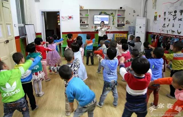 閲戝北闀囦紭璐ㄥ辜鍎垮洯,閲戝北闀囦腑蹇冨辜鍎垮洯