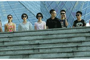 猜《余罪》傅老大是谁的男人？反正解冰是王凯背后的男人