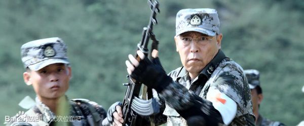 战争电影中的经典枪械,电影战狼中的一些枪械