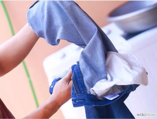 穿牛仔就是因为可以不用洗啊！原来也是需要保养的[生活仕]