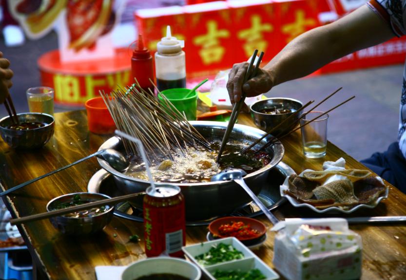 李记称盘串串火锅店,李记称盘串串牛杂火锅