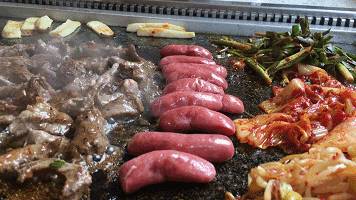 喷火枪、温度计全上阵！春熙路的这家店，隔着屏幕都能感受它的神