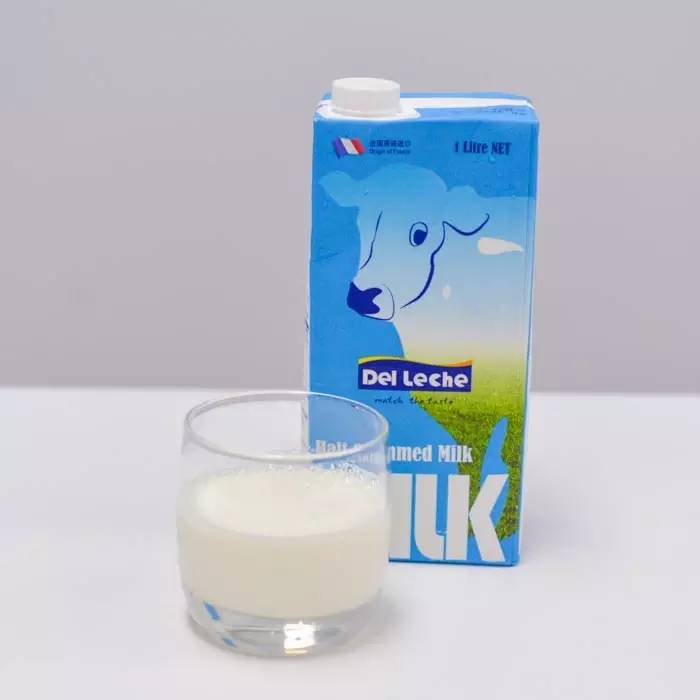 牛奶喝多出汗有奶味,牛奶喝多了出汗感觉有奶味