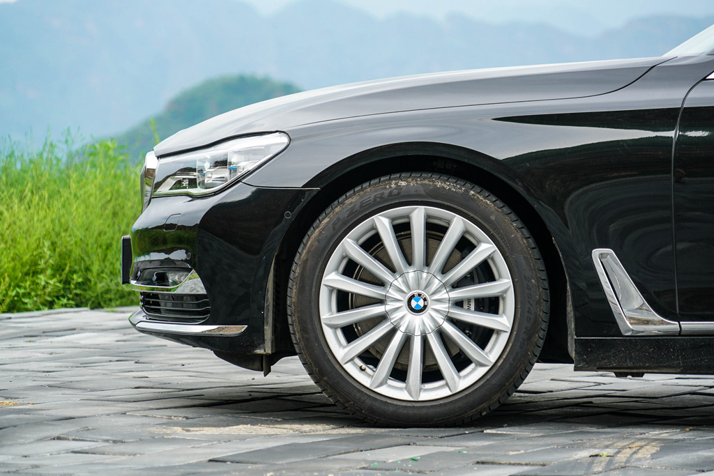 后排至上的它如何诠释驾驶乐趣体验BMW740Li