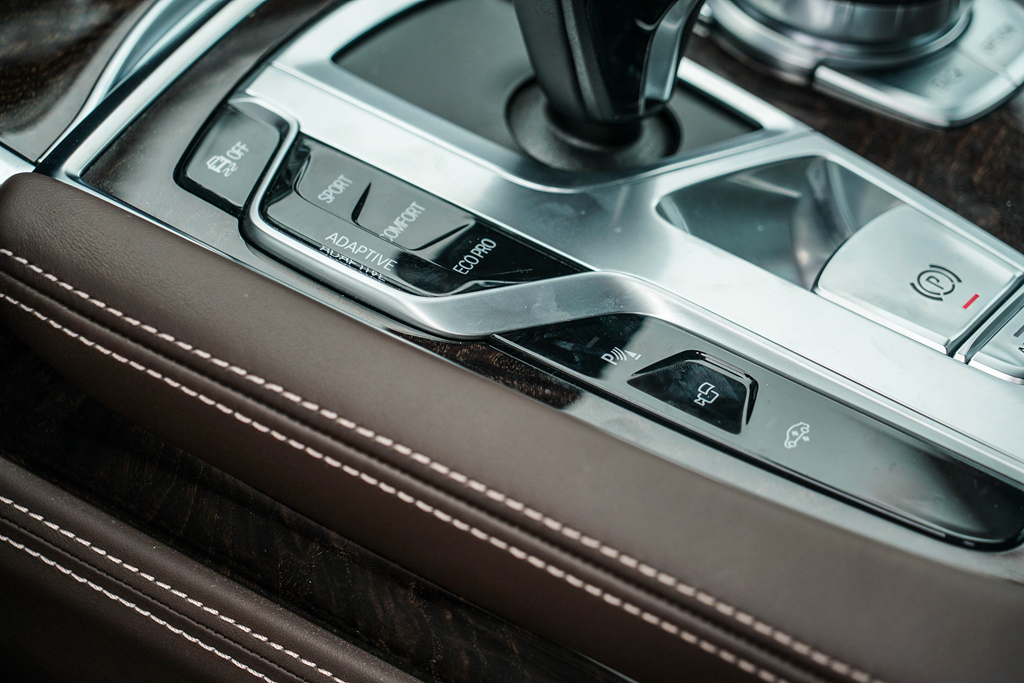 后排至上的它如何诠释驾驶乐趣体验BMW740Li