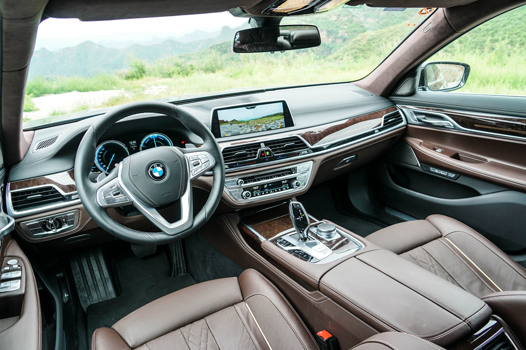 后排至上的它如何诠释驾驶乐趣体验BMW740Li
