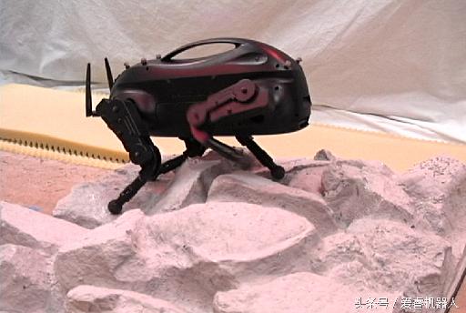 波士顿动力机器人视频是真的吗,波士顿动力最新一代机器人