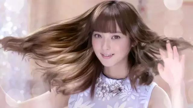 日本最迷人女明星,最迷人的日本女明星白石麻衣