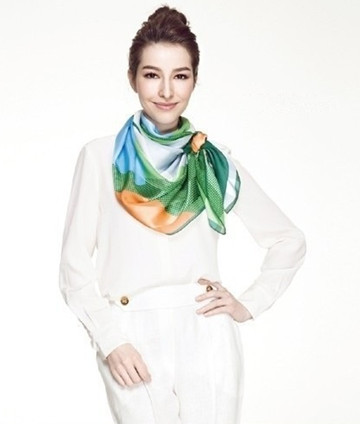 白领职业装丝巾,职业装必备丝巾系法正装也能时尚