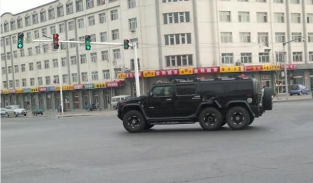 偶遇一辆哈弗h6,偶遇一辆帅车标不常见