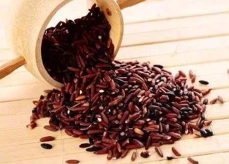 气血足面色白皙红润,气血不足吃什么食物能补足