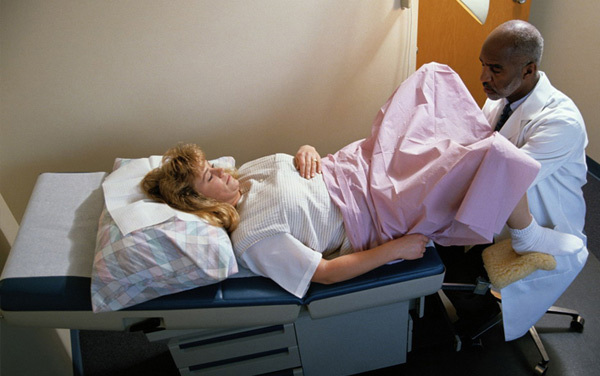 女性要注意，不要忽视宫颈息肉，病变可能会引发宫颈癌