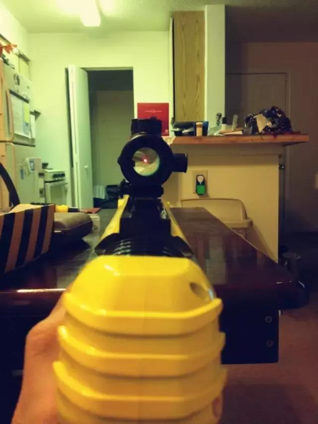 自从买了这把枪,居然嫌家里的苍蝇太少了,它到底有多好玩?