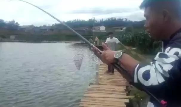 娓旇幏閽撻奔,娓旇幏鎴樻姤