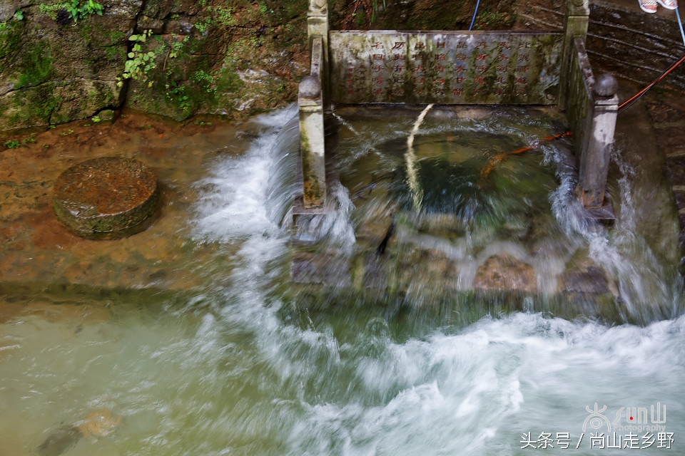 济南一处会打呼噜的泉，现鼾声正响，欢畅入耳，让人赞叹！