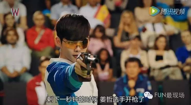 女主穿越到李钟硕演的韩剧里,李钟硕穿越到漫画世界上