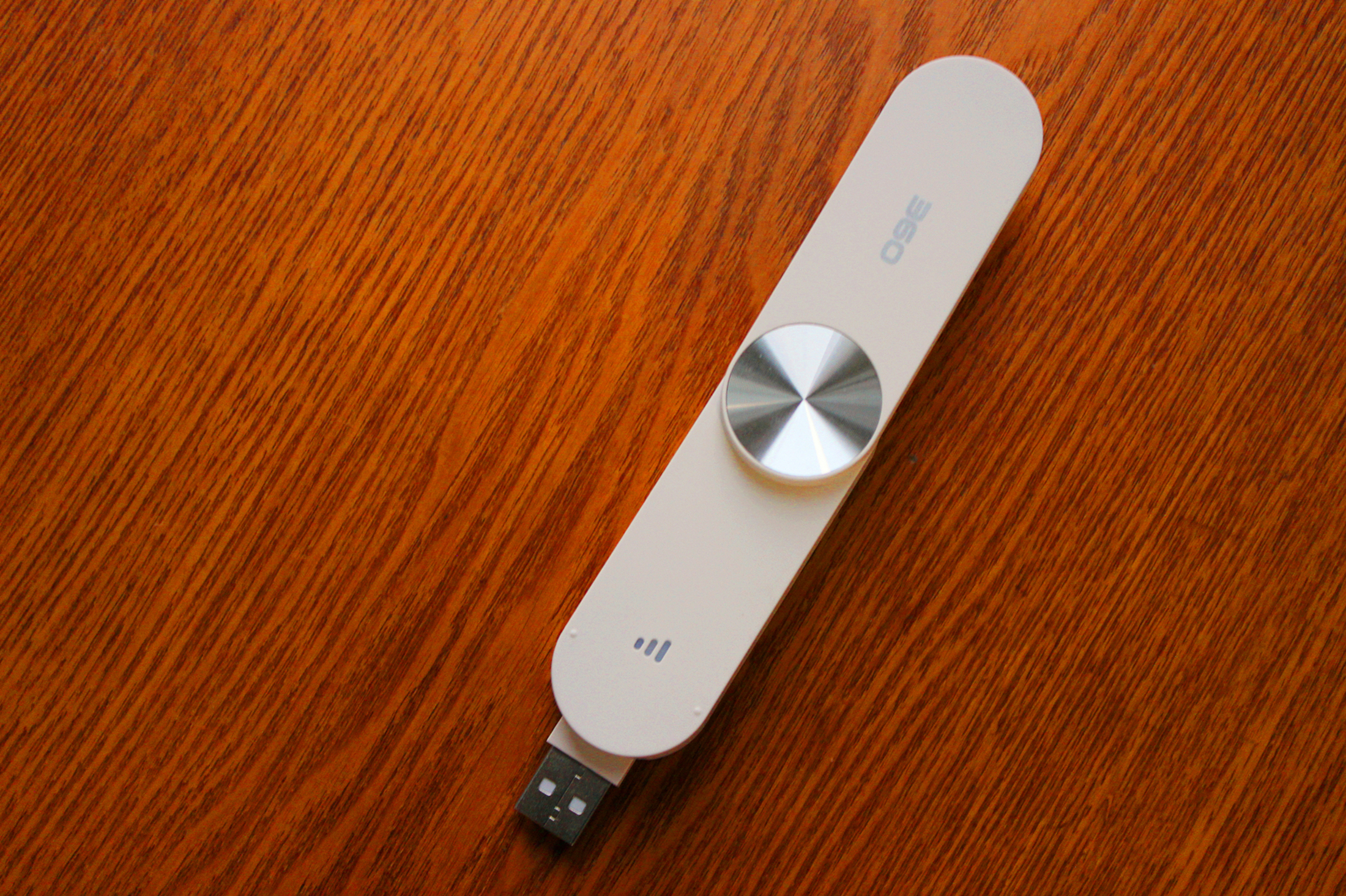 360wifi扩展器r2测评视频,360r2wifi扩展器开箱