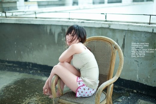 胸前有痘痘和后背有痘痘怎么去除,胸前长痘痘的原因和改善方法