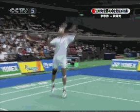 羽毛球怎么找到合适自己的磅数,羽毛球拉线磅数23和26区别大吗