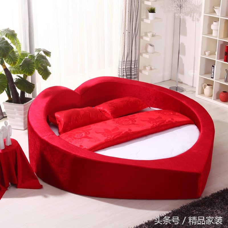 实木床布艺床,实木床好皮床好