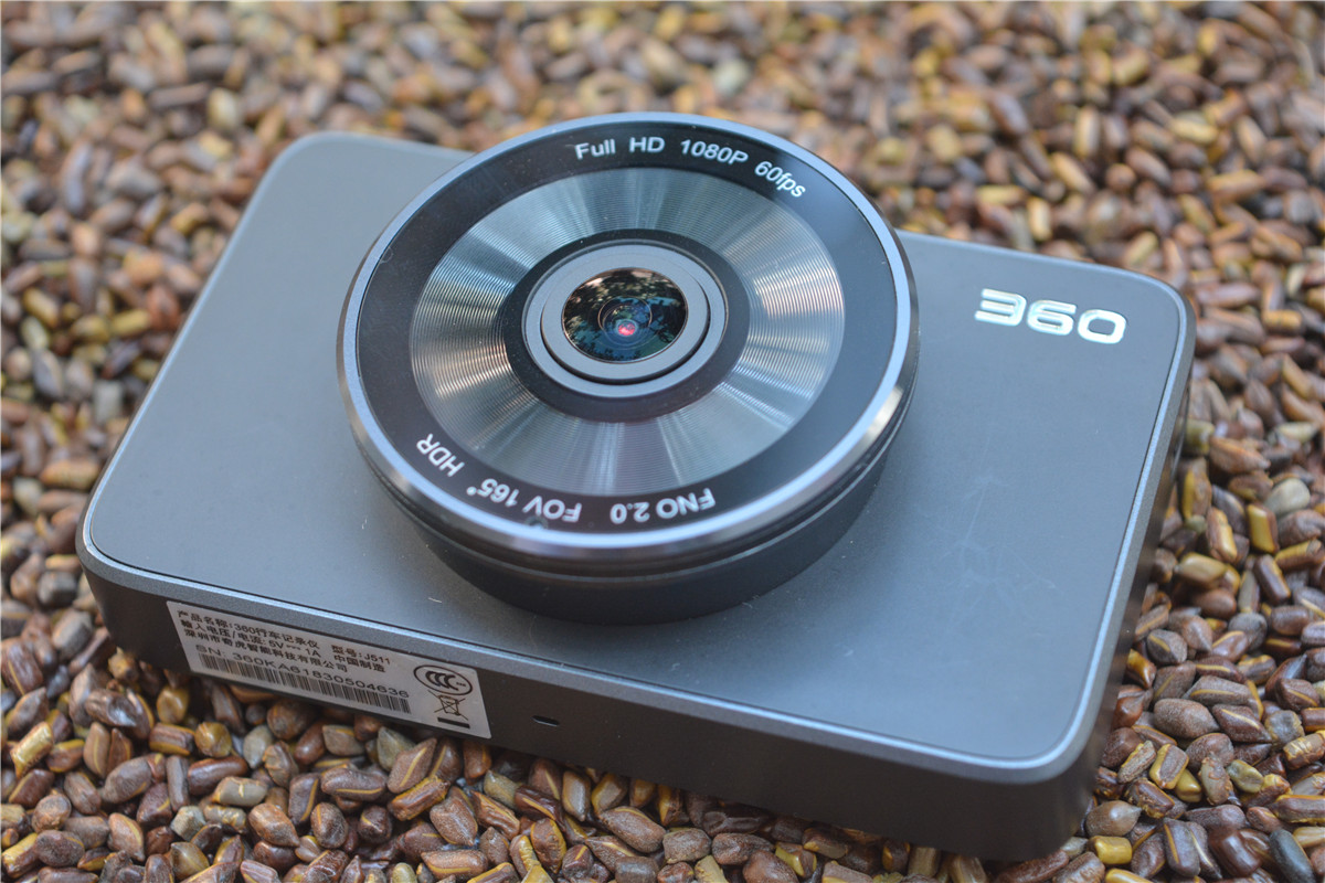 360行车记录仪有卡和无卡,360行车记录仪二代和一代的区别