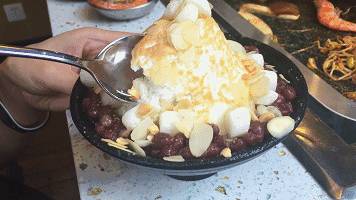 喷火枪、温度计全上阵！春熙路的这家店，隔着屏幕都能感受它的神