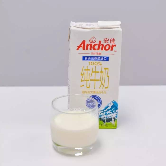 牛奶喝多出汗有奶味,牛奶喝多了出汗感觉有奶味