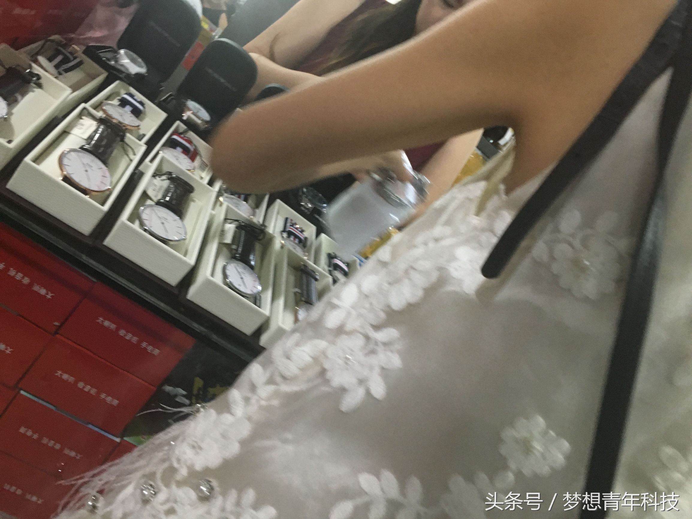 华强北手机微商,微商占据半壁江山