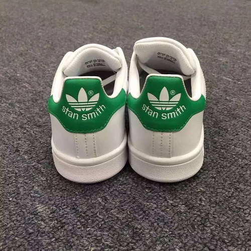 喏,你要的小白鞋都在这儿了