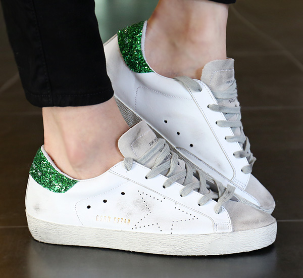 喏,你要的小白鞋都在这儿了