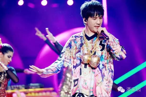 手捻葫芦配核桃手串,文玩核桃和葫芦手串哪个好