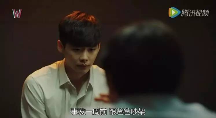 女主穿越到李钟硕演的韩剧里,李钟硕穿越到漫画世界上