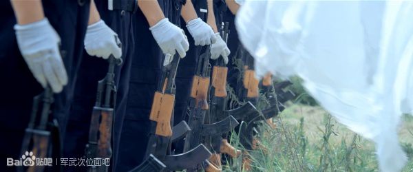 战争电影中的经典枪械,电影战狼中的一些枪械