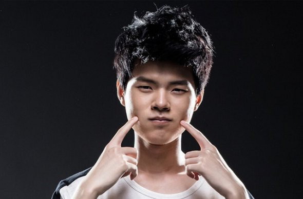 deft下路一打二uzilpl夏季赛,deftez下路双杀uzimata