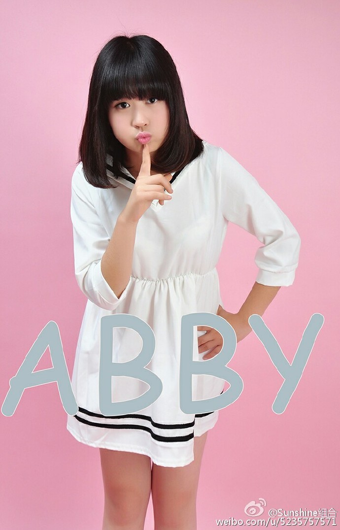 不用美颜相机拍照的女生,不用美颜的美女摄影