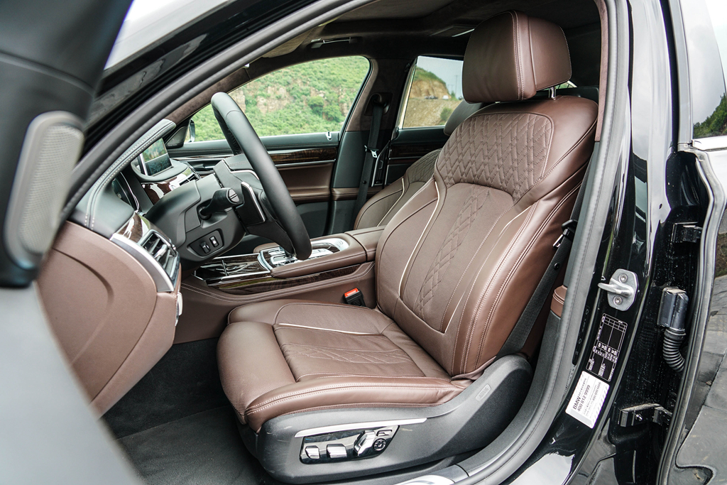 后排至上的它如何诠释驾驶乐趣体验BMW740Li