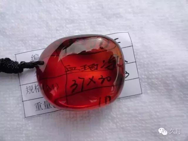 缅甸血珀怎么鉴定精品和普品,波罗的海血珀和缅甸血珀的区别