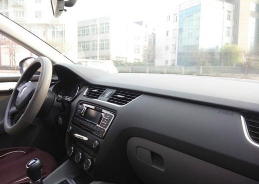 紧凑型车空间,斯柯达明锐后备箱空间尺寸