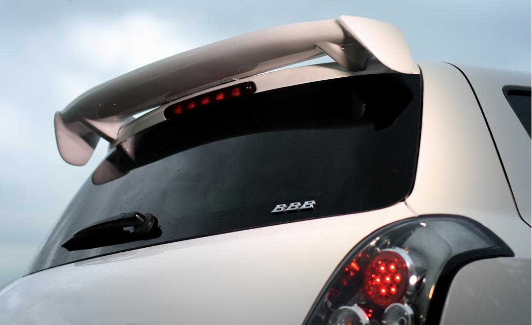 身轻如燕行动自如,铃木雨燕银灰色