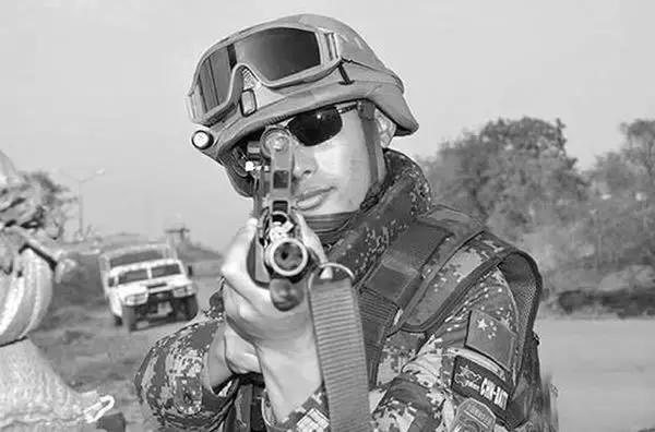 爸爸我来接你回家,宝贝快醒来爸爸带你回家