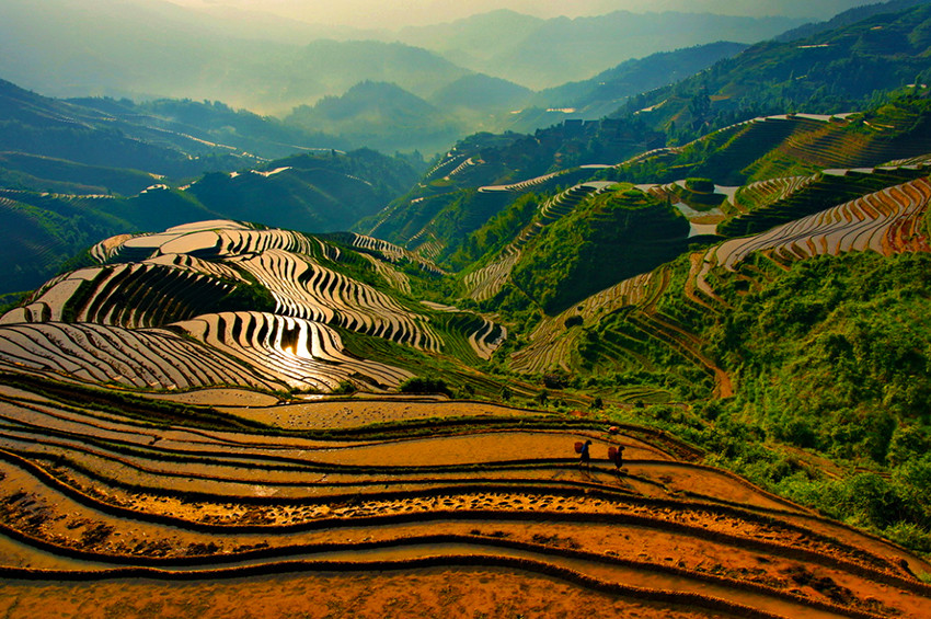 《绝地逃亡》成龙大哥为你指点,国内暑期出游好去处