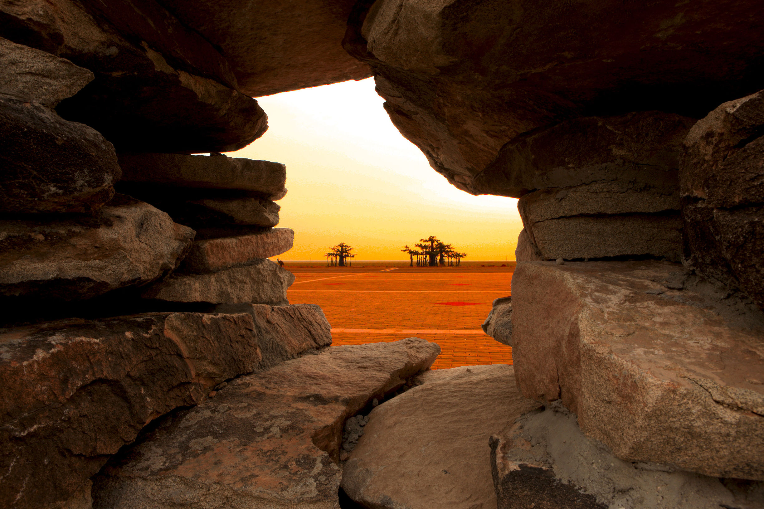 《绝地逃亡》成龙大哥为你指点,国内暑期出游好去处