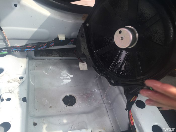 宝马进水事件,宝马进水了