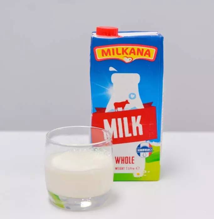 牛奶喝多出汗有奶味,牛奶喝多了出汗感觉有奶味