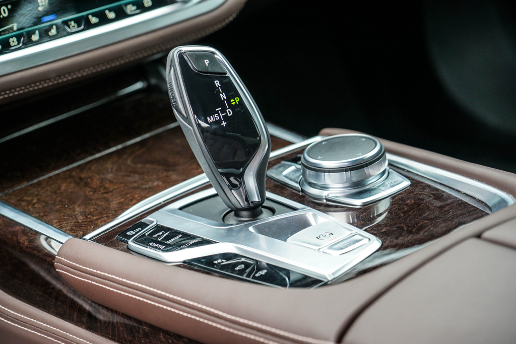 后排至上的它如何诠释驾驶乐趣体验BMW740Li