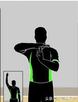 野球场裁判进攻犯规霸气手势,nba各种犯规手势