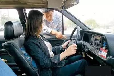 学车时你有什么奇葩经历,我学驾照的奇葩经历