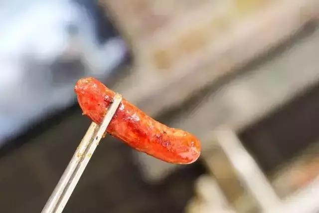 喷火枪、温度计全上阵！春熙路的这家店，隔着屏幕都能感受它的神