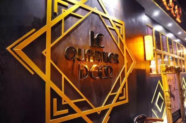 鐏孩閰掔豢澶嶅彜,鐏孩閰掔豢娓呭惂