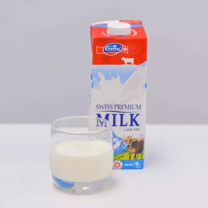 牛奶喝多出汗有奶味,牛奶喝多了出汗感觉有奶味